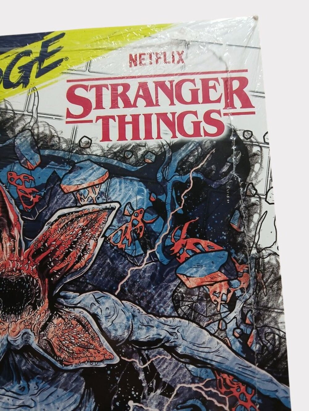 Stranger Things Crayola Art Edge Coloring 28 Pages Full Color Poster Netflix New - Picture 4 of 6